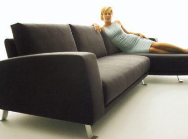ドイツ風コーデで重要視するソファとその周辺家具紹介