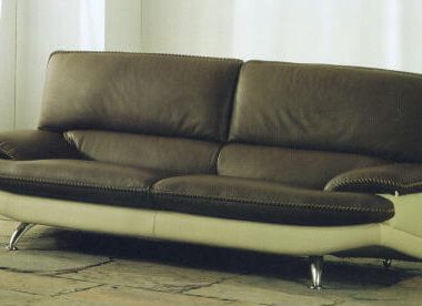 ニーズを満たせる重厚デザインソファのコーデテクニック