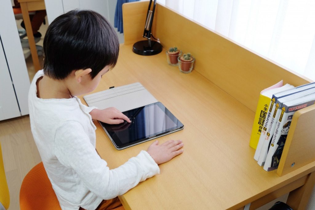 春の訪れの前に、学習机のご購入を検討されてはいかがでしょうか